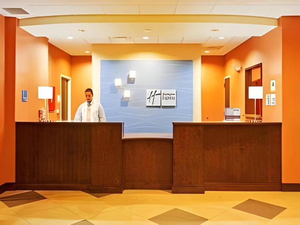 Holiday Inn Express & Suites Fredericksburg By Ihg Exteriér fotografie