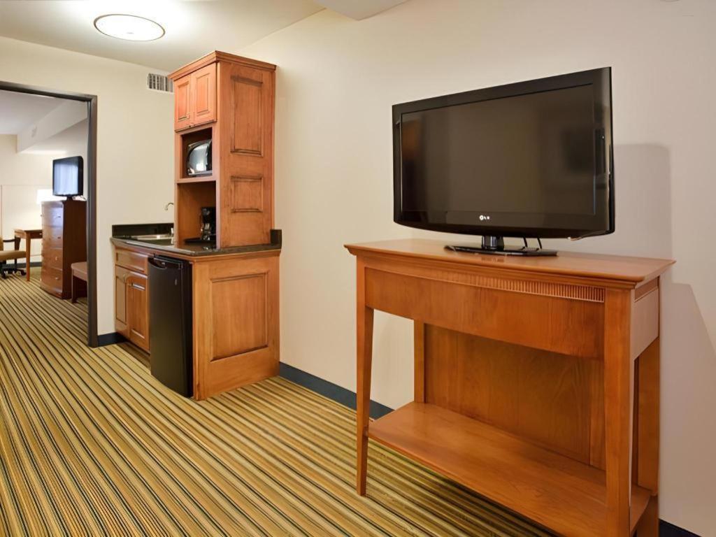 Holiday Inn Express & Suites Fredericksburg By Ihg Exteriér fotografie