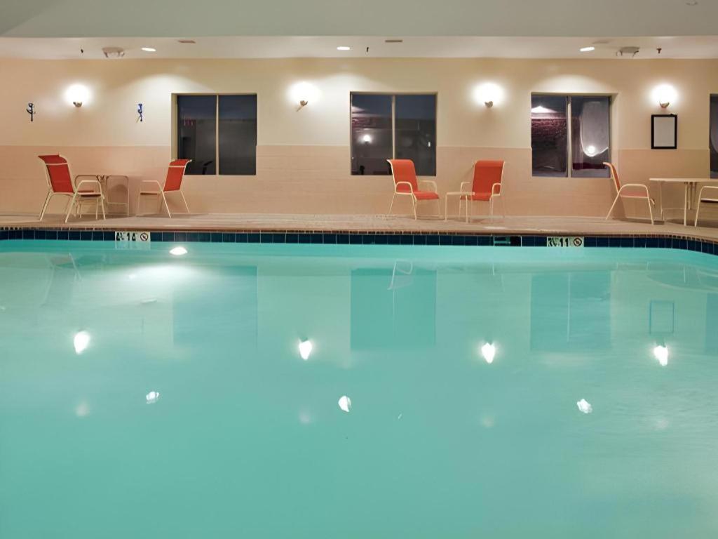 Holiday Inn Express & Suites Fredericksburg By Ihg Exteriér fotografie