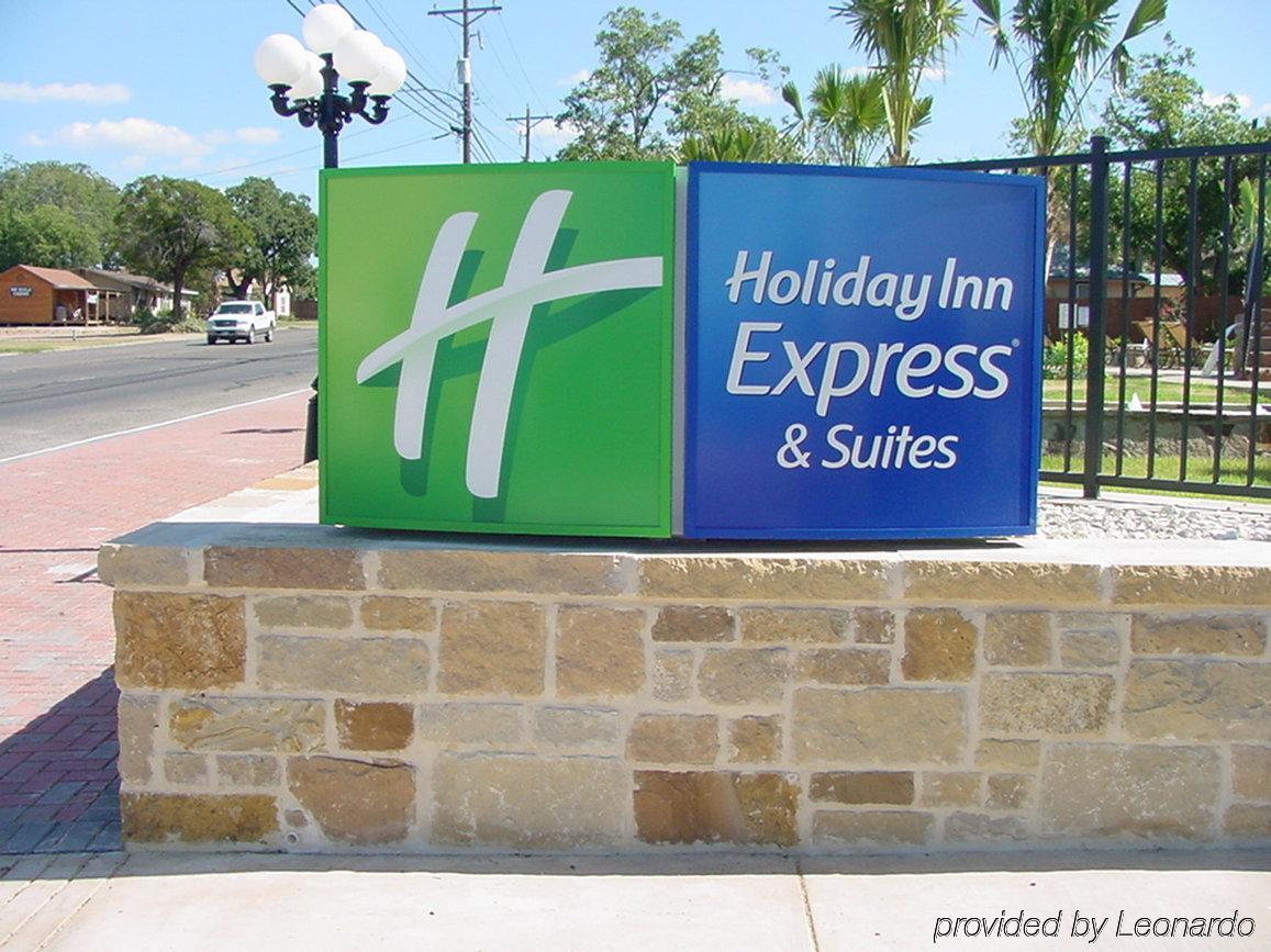 Holiday Inn Express & Suites Fredericksburg By Ihg Exteriér fotografie